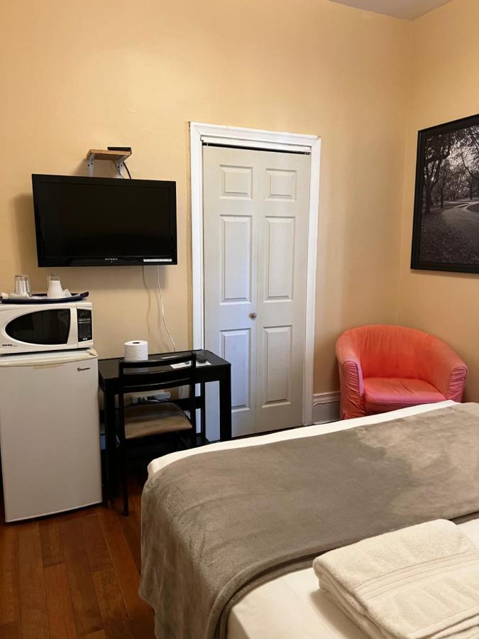 Adas Guesthouse Toronto Bagian luar foto